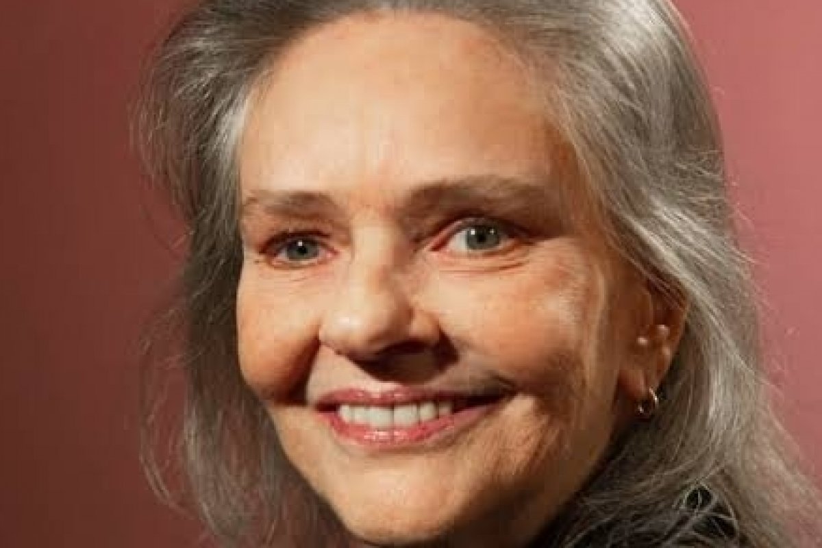 Com infecção no sangue e  “suspeita de câncer”, Angela Ro Ro pede ajuda!