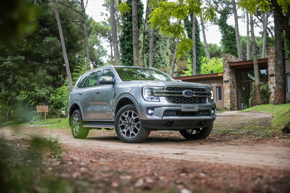 Ford lança Everest na Argentina com motor de 300cv