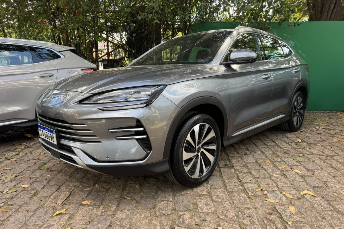 BYD lança Song Plus atualizado no Brasil 
