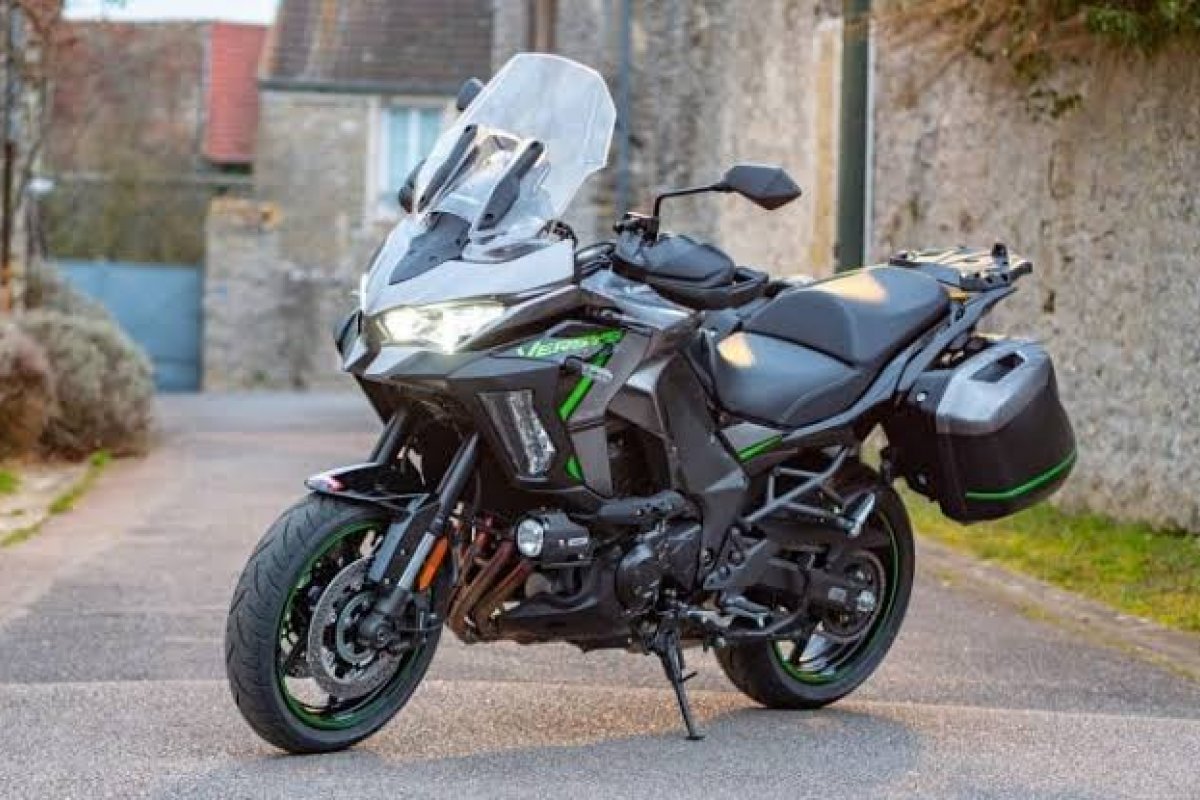 Nova Versys 1100 e Ninja ZX4 RR: conheça as duas novidades da marca no país 