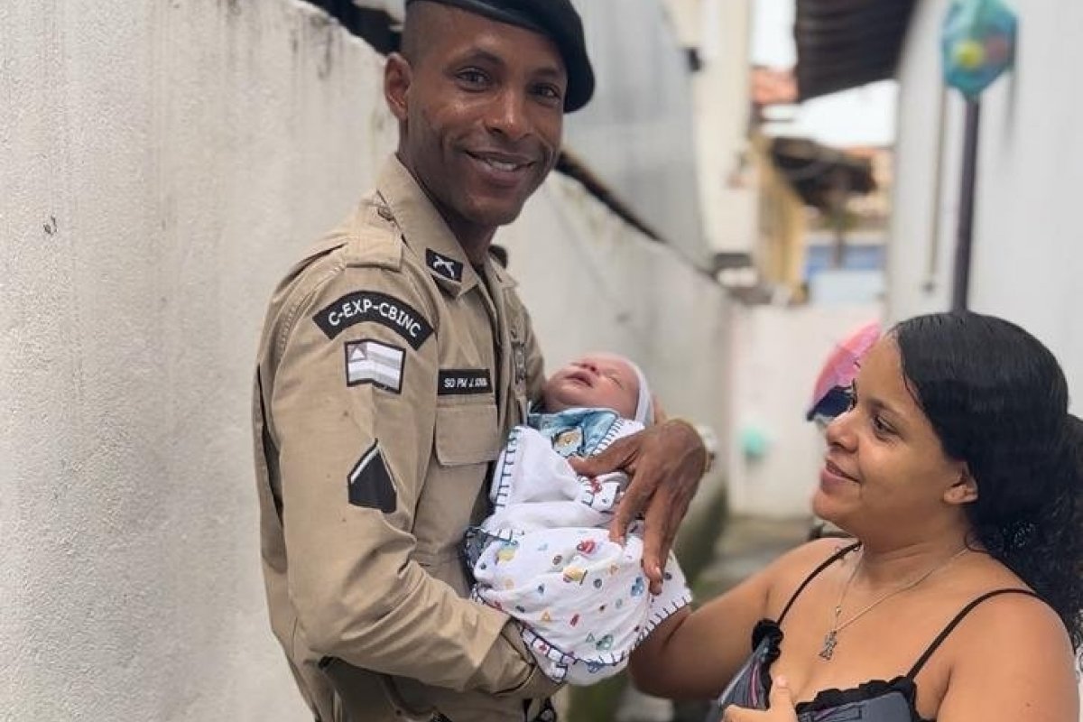 Policial militar salva bebê engasgado no bairro de Itapuã