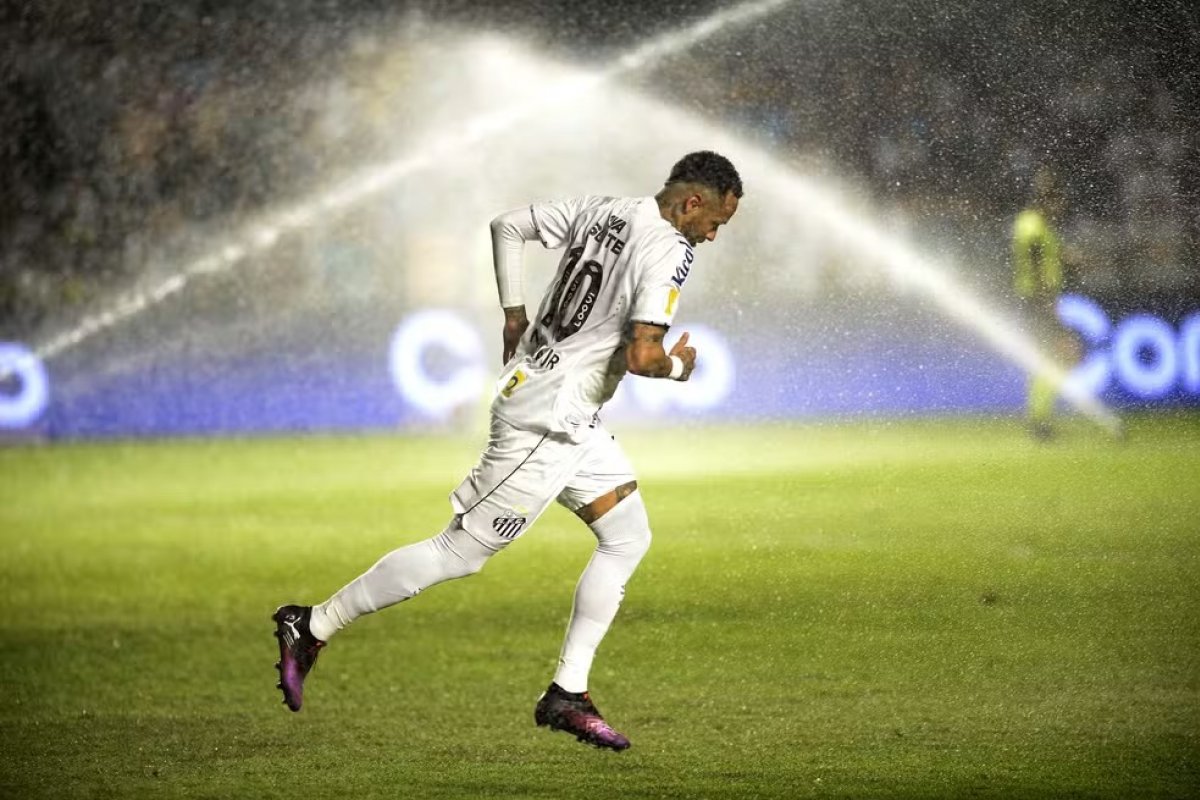 Neymar falta a treino do Santos para renovar visto nos EUA