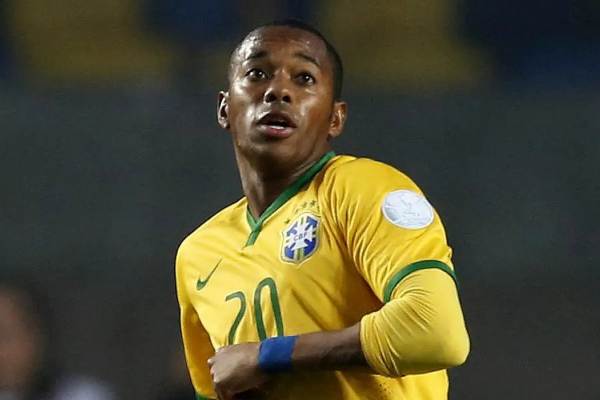 Defesa de Robinho recorre novamente ao STF 