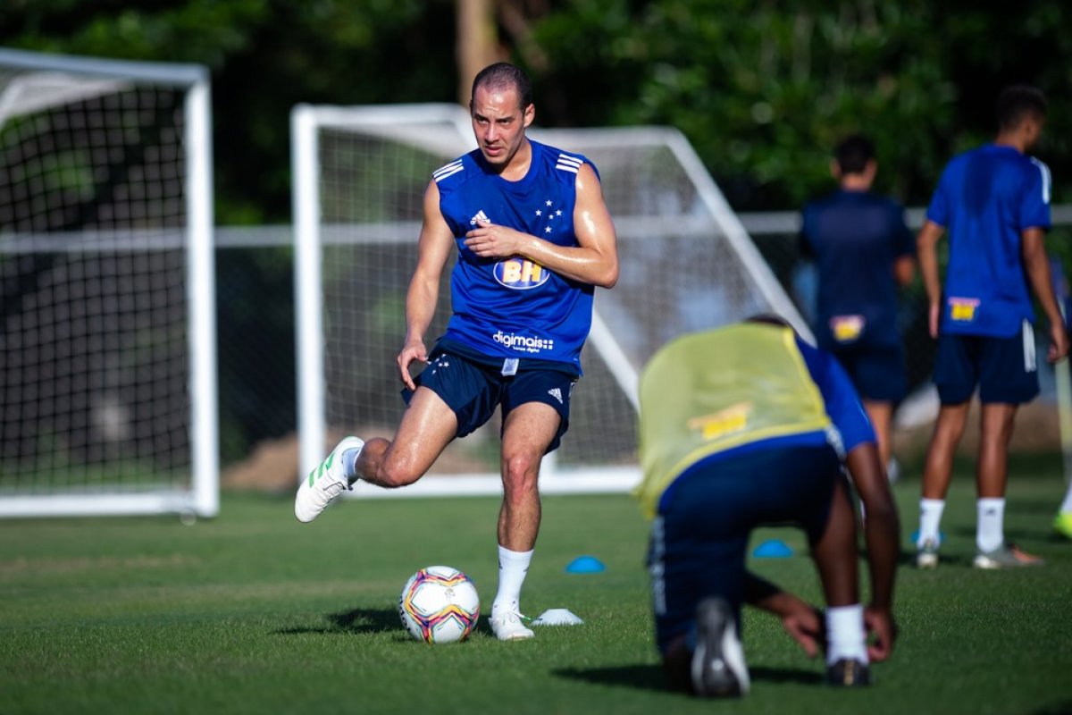 Após rescisão com o Cruzeiro, Rodriguinho fica próximo de acerto com o Bahia