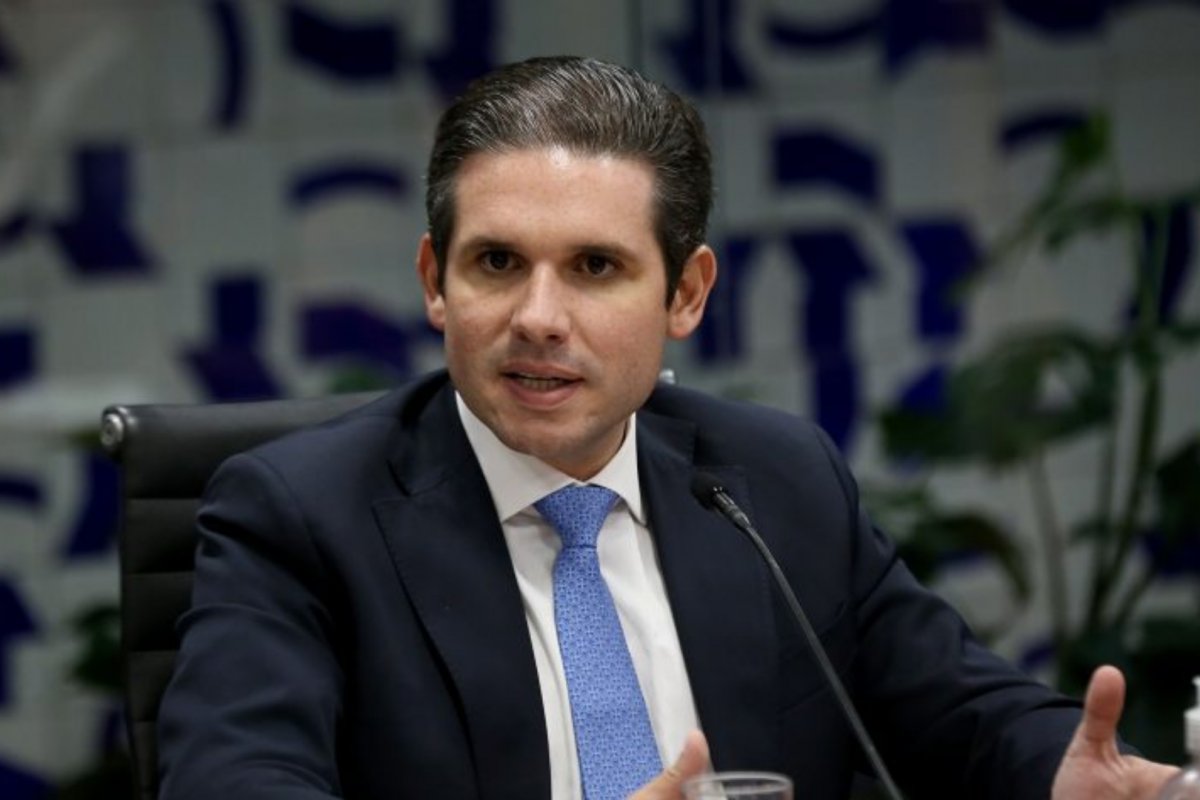Motta aciona Itamaraty para intermediar retorno de comitiva de prefeitos brasileiros em Israel