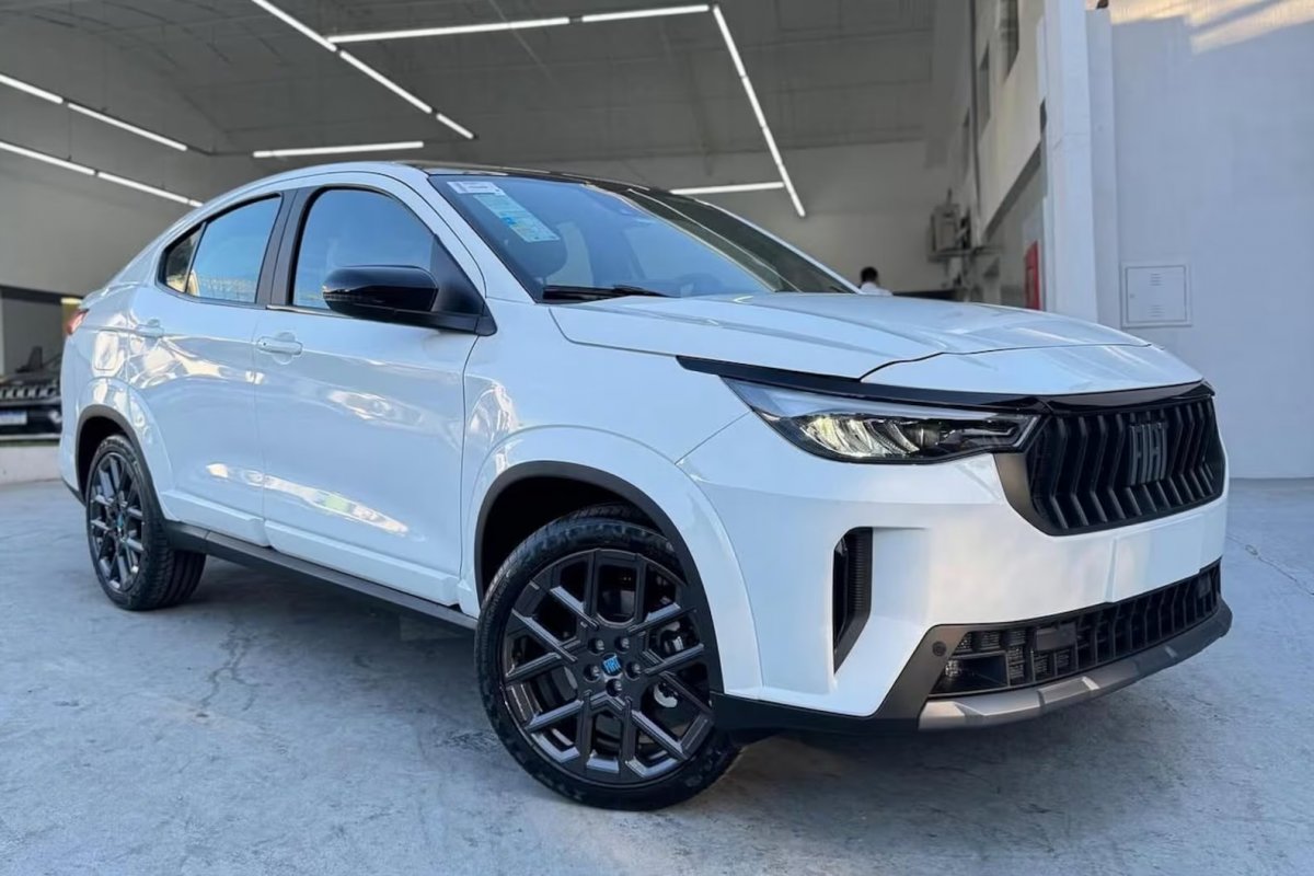 Fiat Fastback vai mudar na linha 2026: veja fotos que vazaram 