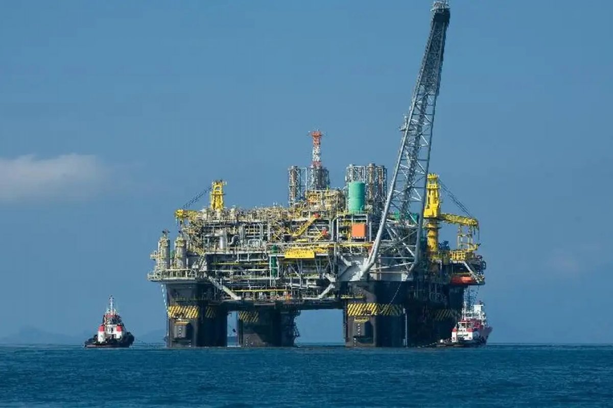 Petróleo cai perto de 7% após retaliação do Irã contra os Estados Unidos