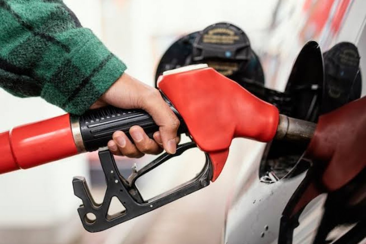 Postos sem fiscalização: aprenda a identificar a gasolina adulterada 