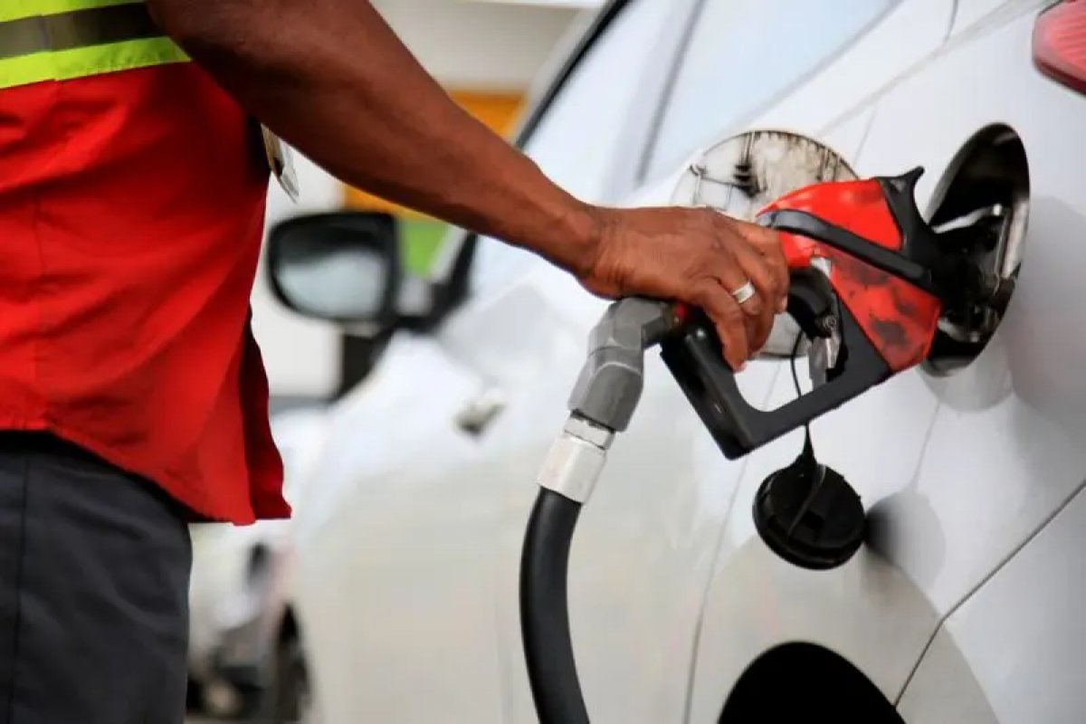 Reajuste da gasolina no início de junho não afetou o combustível no Nordeste, analisa Edenred Ticket Log