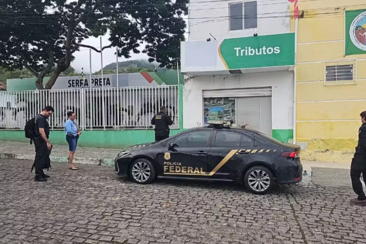 Prefeitura de cidade baiana é alvo de busca e apreensão em operação da PF contra fraudes fiscais 