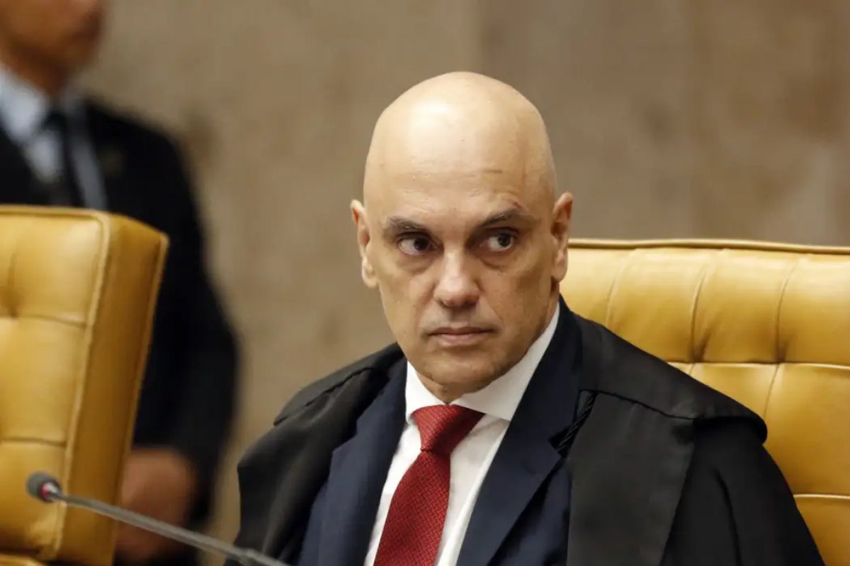 Tarifaço de Trump pode piorar situação de Bolsonaro no STF, avaliam advogados 