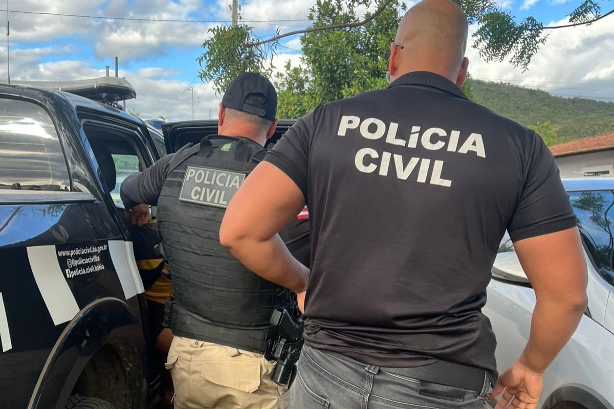 Polícia recupera três veículos roubados durante operação em Salvador