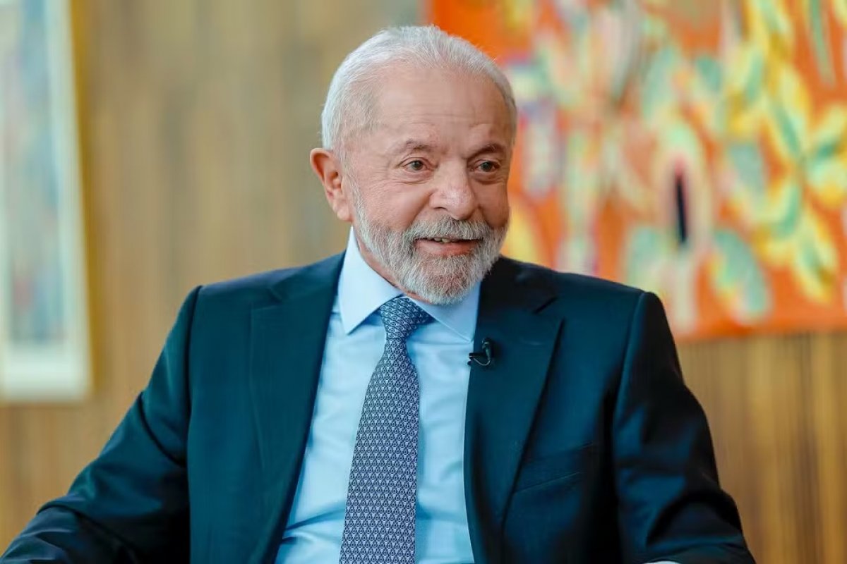 Quaest: desaprovação do governo Lula cai de 57% para 53%; 43% aprovam