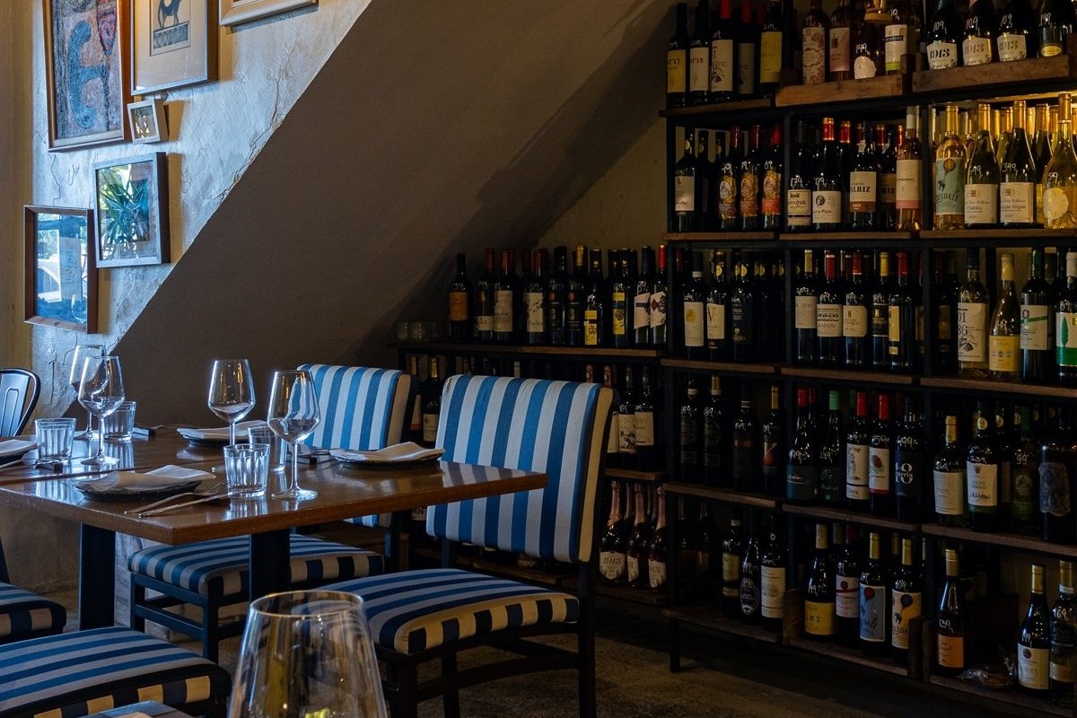 Silva Cozinha estreia a ConfraDelas, experiência de vinhos guiada e harmonizada para o público feminino! 