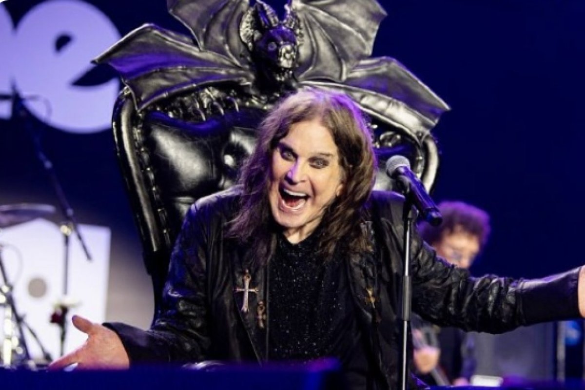 Celebridades lamentam o falecimento de Ozzy Osbourne 