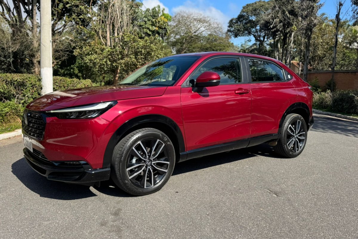 Honda HR- V Touring: Farol da Bahia já está o renovado SUV compacto 