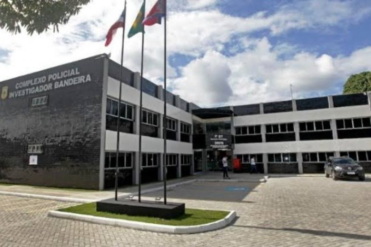 Médico é preso em consultório na BA por dívida de R$ 40 mil em pensão alimentícia 