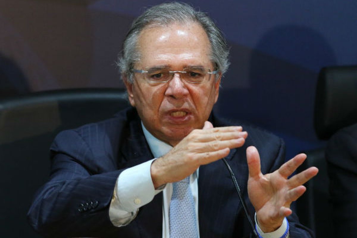 Comissão de Ética da Presidência da República adia julgamento de Paulo Guedes