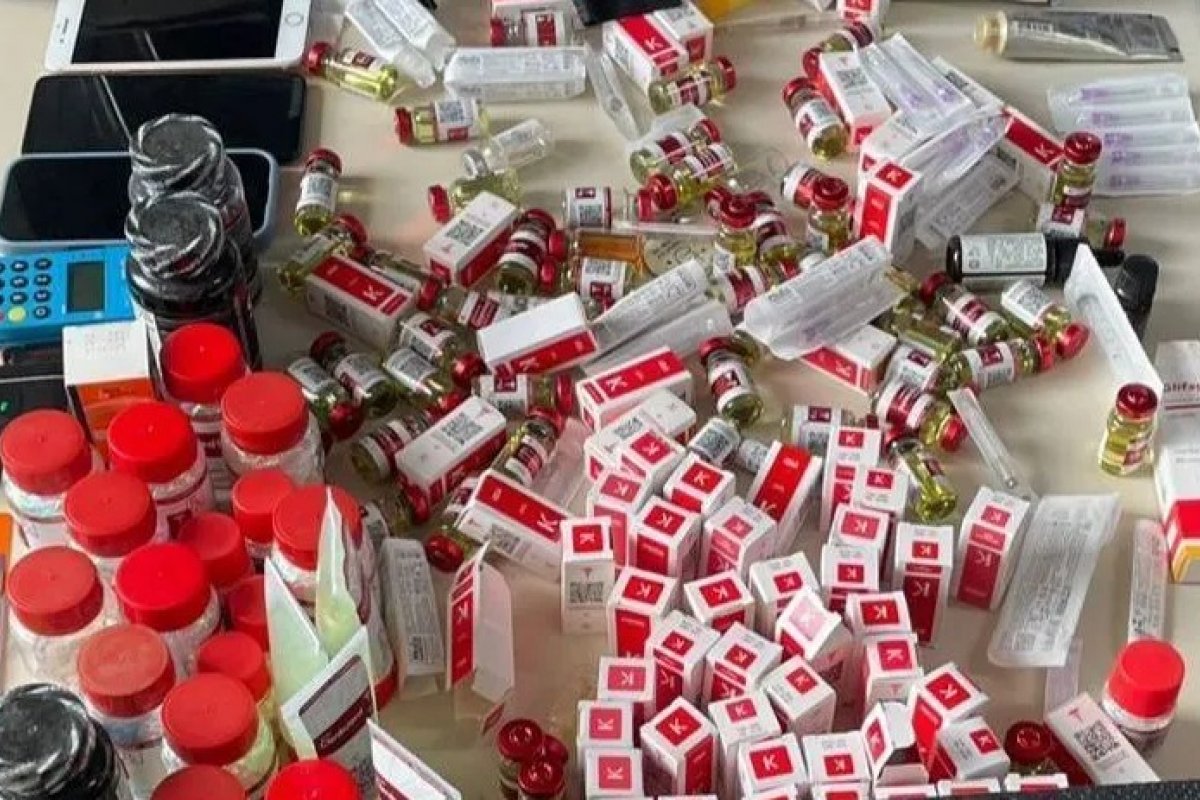 Operação na BA e outros 11 estados mira grupo acusado de fabricar e vender anabolizantes e emagrecedores ilegalmente; organização movimentou R$ 25 mi