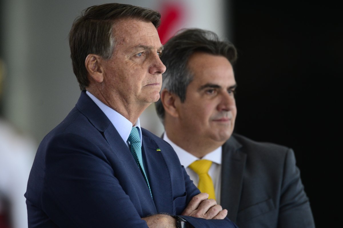 Vídeo: "Não vou dizer que não estava triste", afirma Ciro Nogueira ao visitar Bolsonaro 