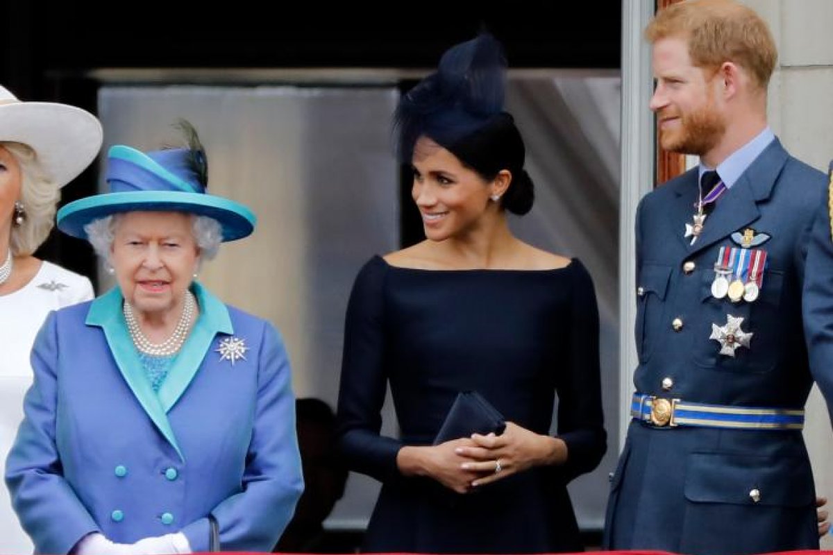 Rainha proíbe Meghan e Harry de usarem a marca 'Sussex Royal'