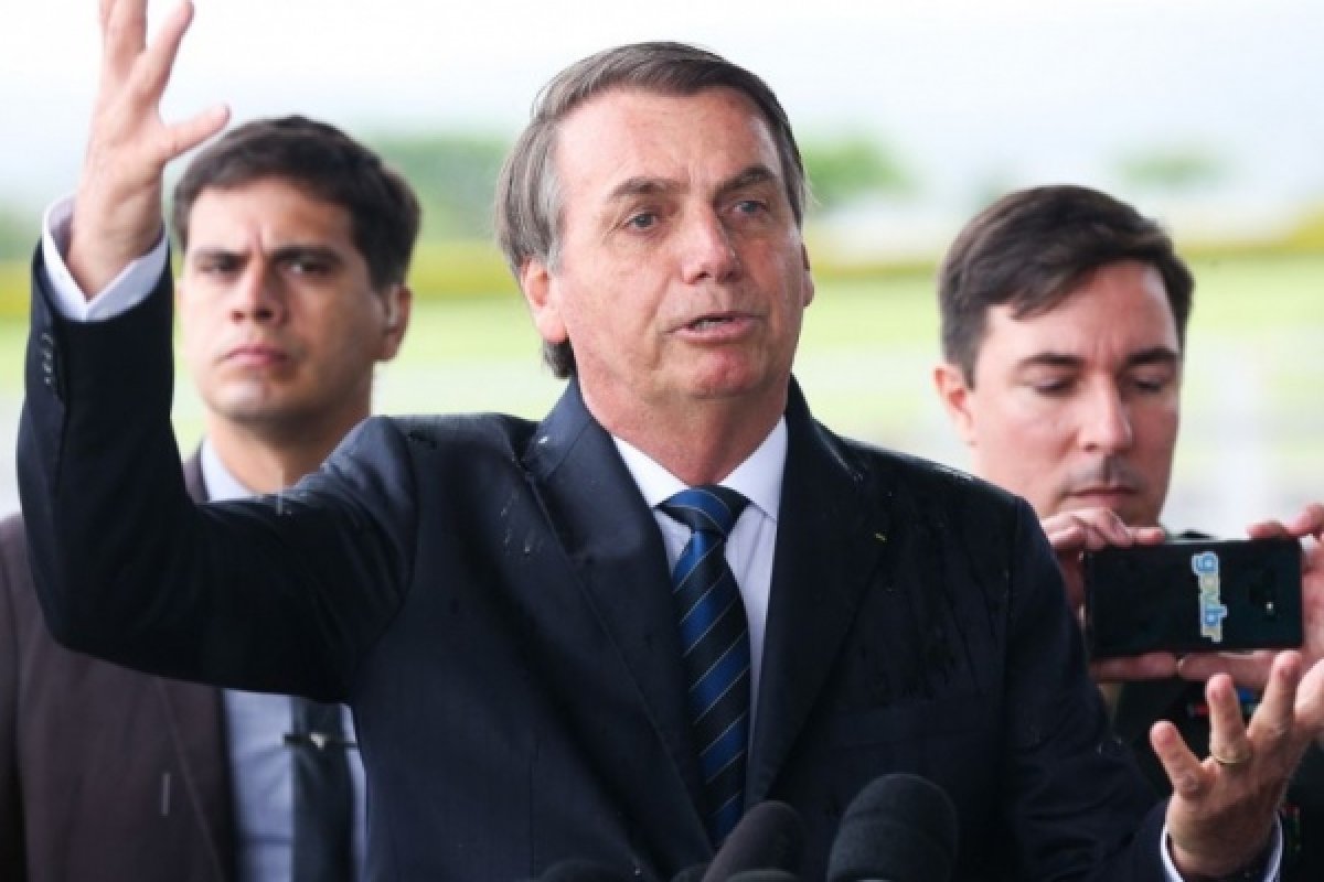 Políticos e entidades repudiam fala de Bolsonaro 