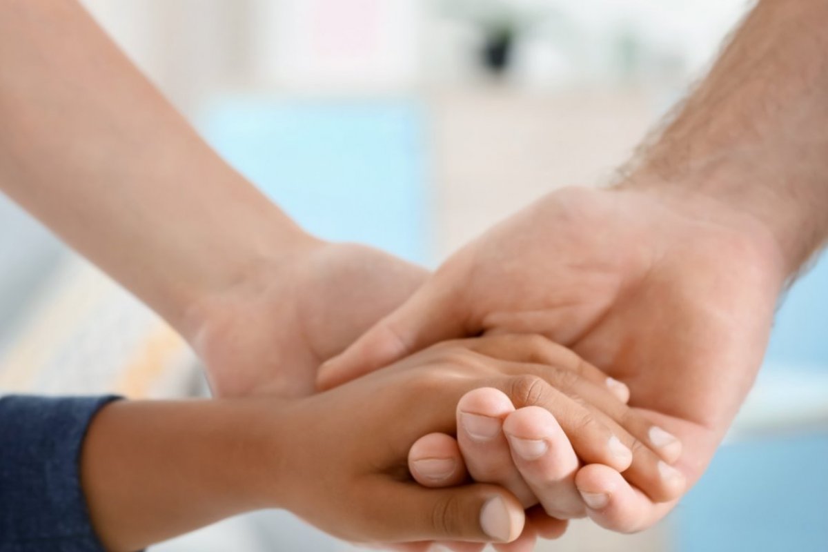 Adoção por casais homoafetivos cresce mais de 240% em cinco anos no Brasil