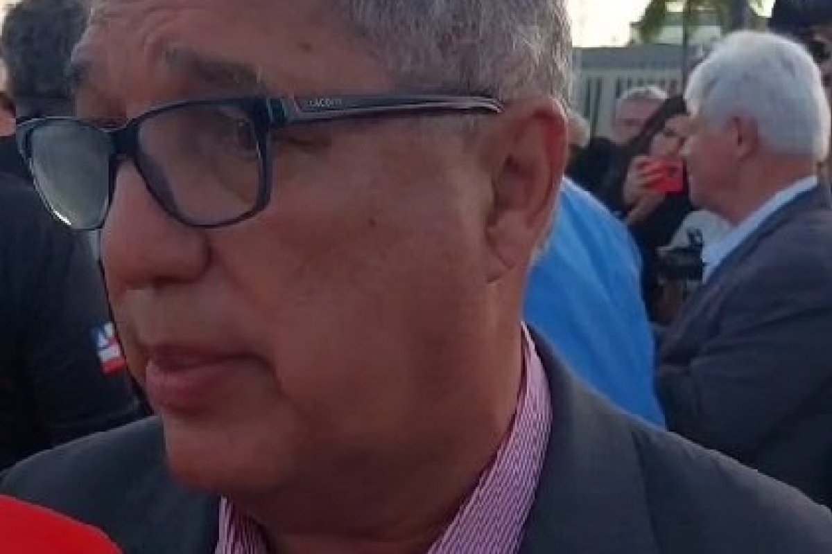 Vídeo: Líder do PT na ALBA confirma entrega de Comenda 2 de Julho à Moraes