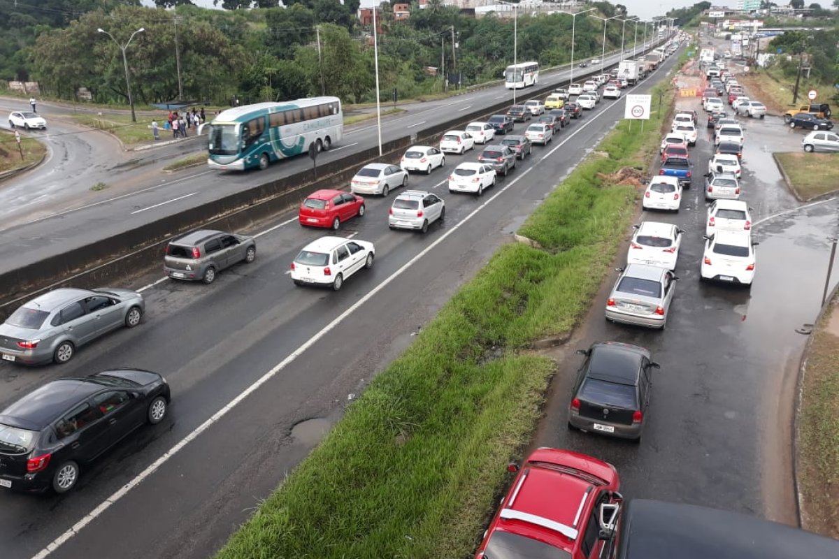 Veículos com placas de finais 7 e 8 pagam IPVA com 5% de desconto até os dias 26 e 27
