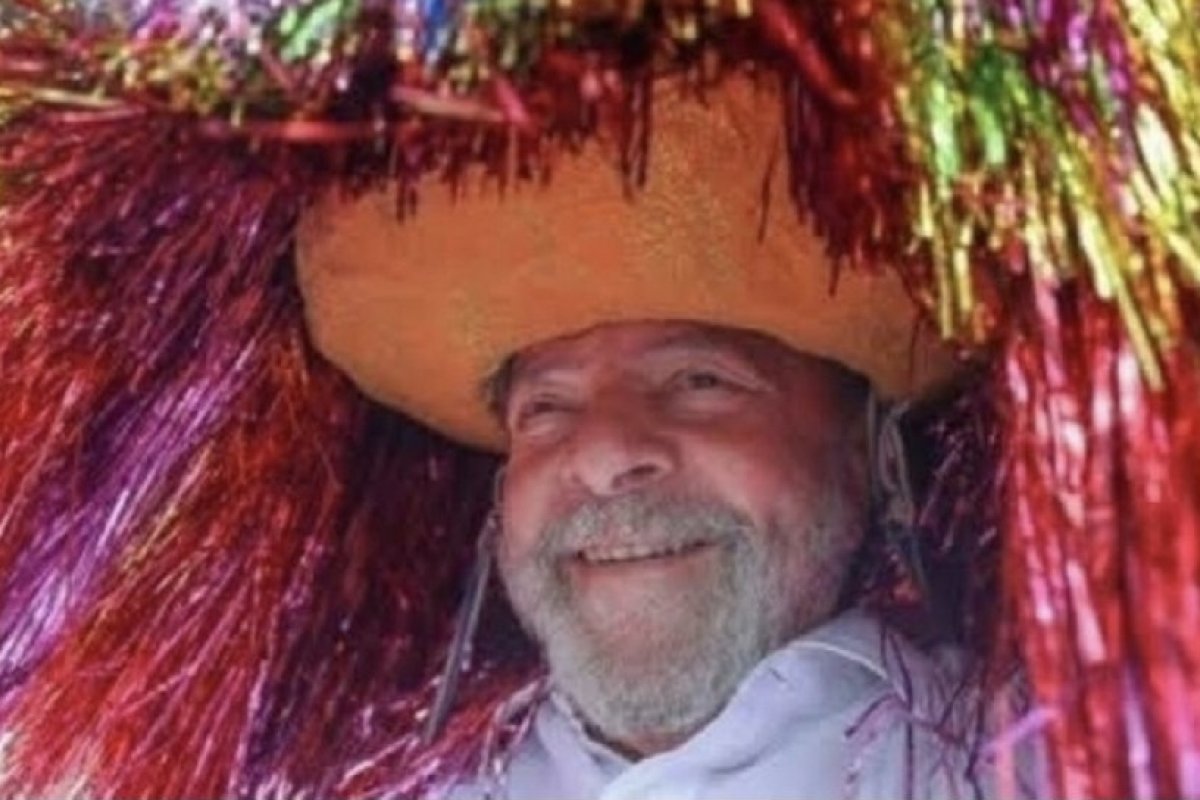 Em ano de eleição, Lula será homenageado na Sapucaí!