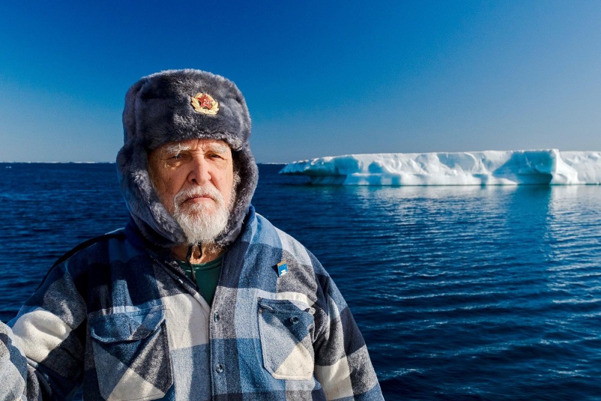 A bordo do veleiro Fraternidade, Aleixo Belov chega a Tiksi!