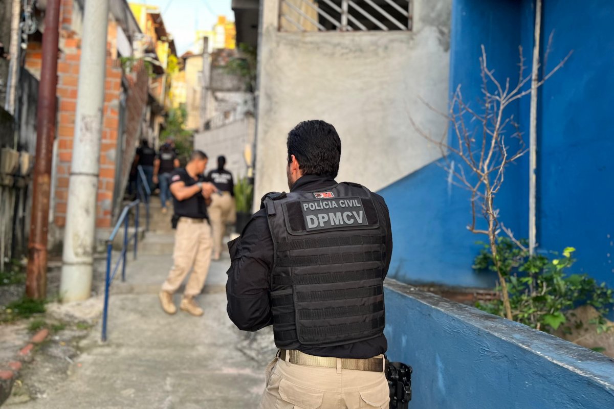 Suspeitos de armazenar pornografia infantojuvenil são alvos de operação em Salvador