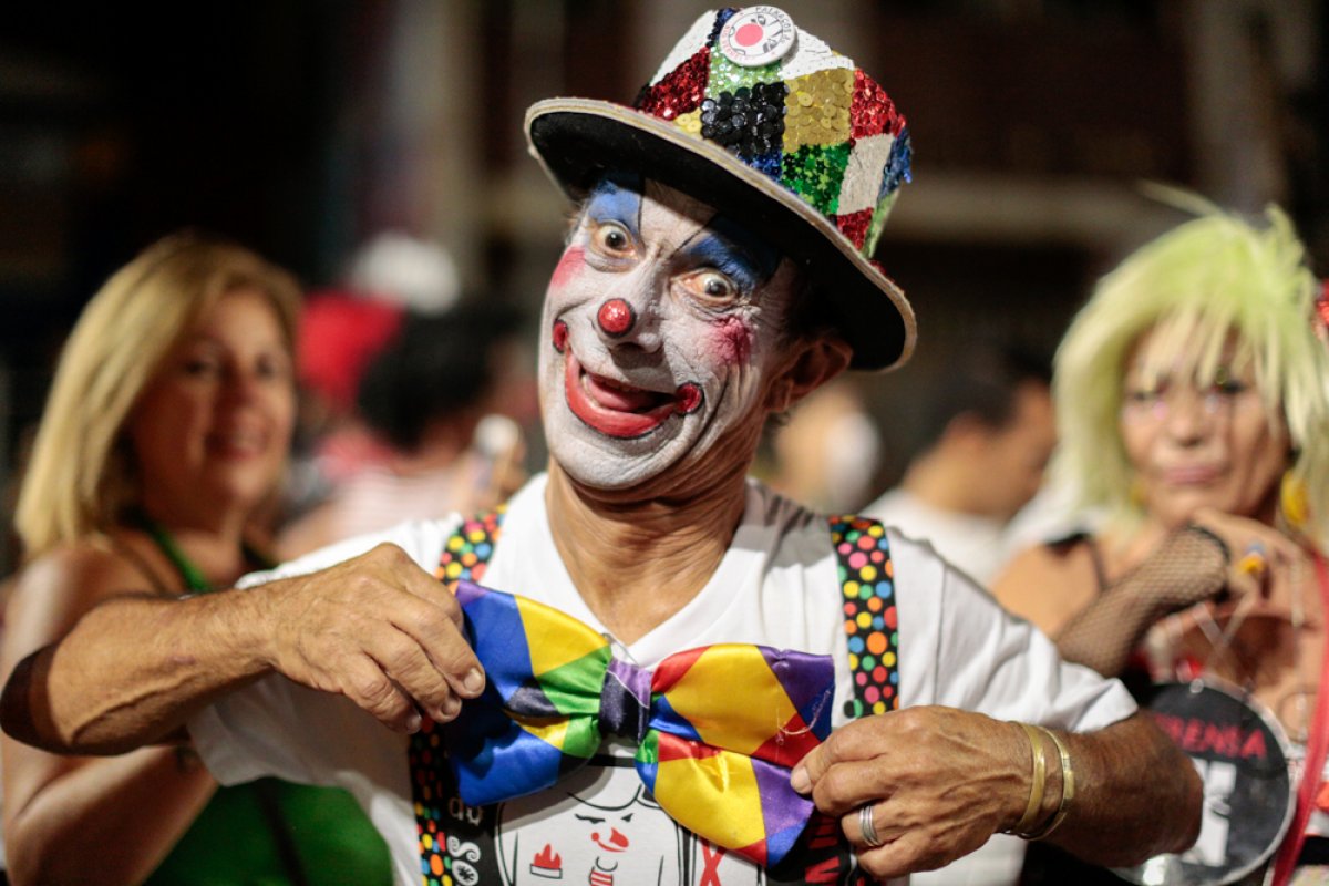 Audiência pública discute criação do Dia Municipal do Desfile dos Palhaços do Rio Vermelho! 