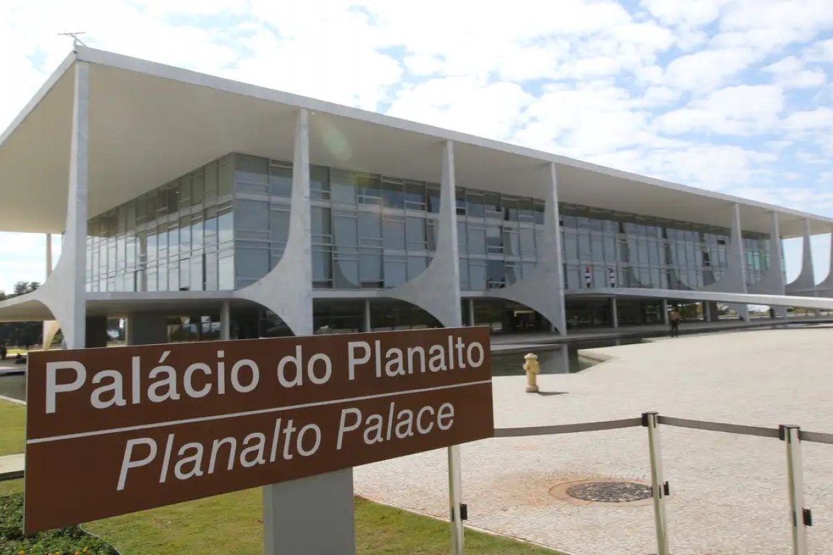 Governo federal muda slogan; confira