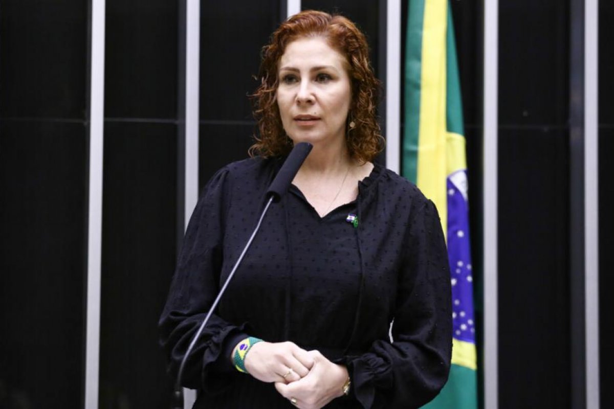 Zambelli segue presa após audiência na Itália, mas juiz ainda analisará caso para tomar decisão