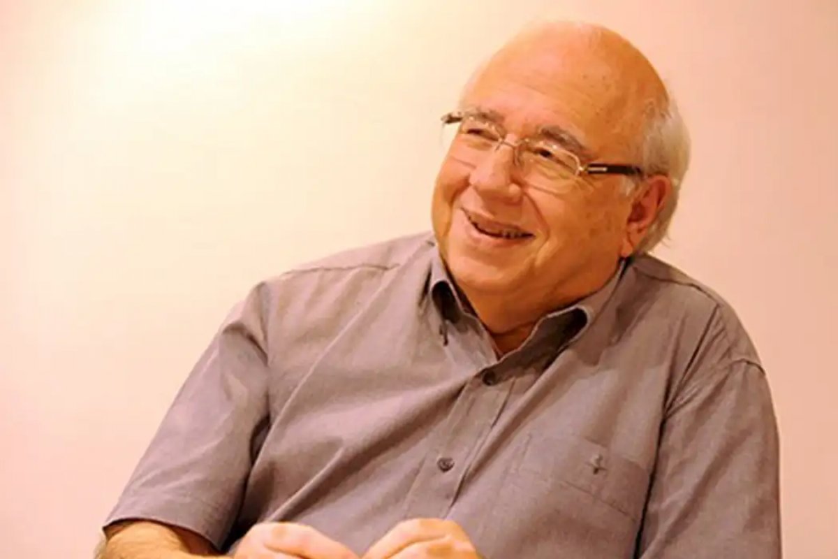 Morre o autor Luis Fernando Verissimo, cronista que uniu gerações de leitores, aos 88