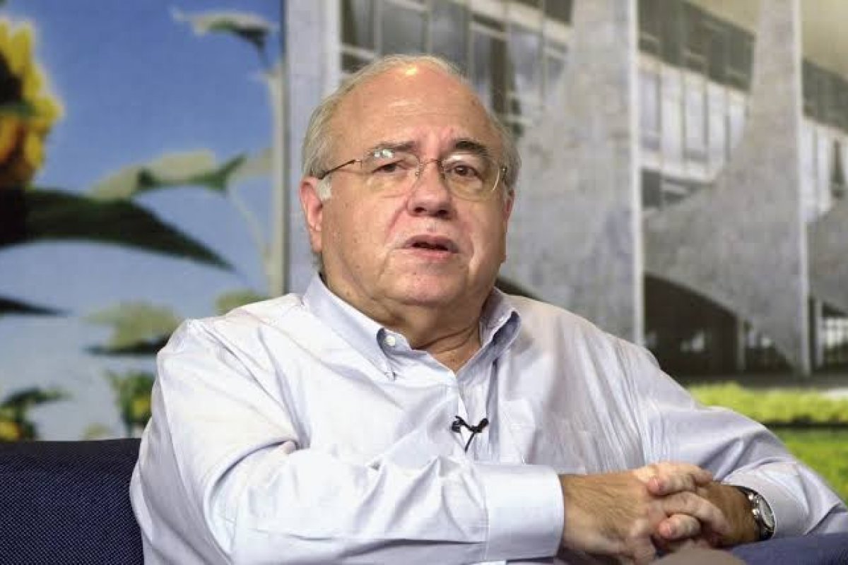 'Ele simplesmente fechou os olhos e se foi', diz filho de Luis Fernando Verissimo