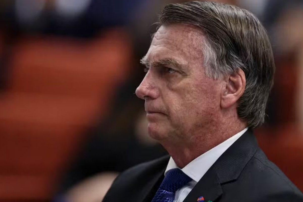 STF retoma julgamento de Bolsonaro com defesas dos réus
