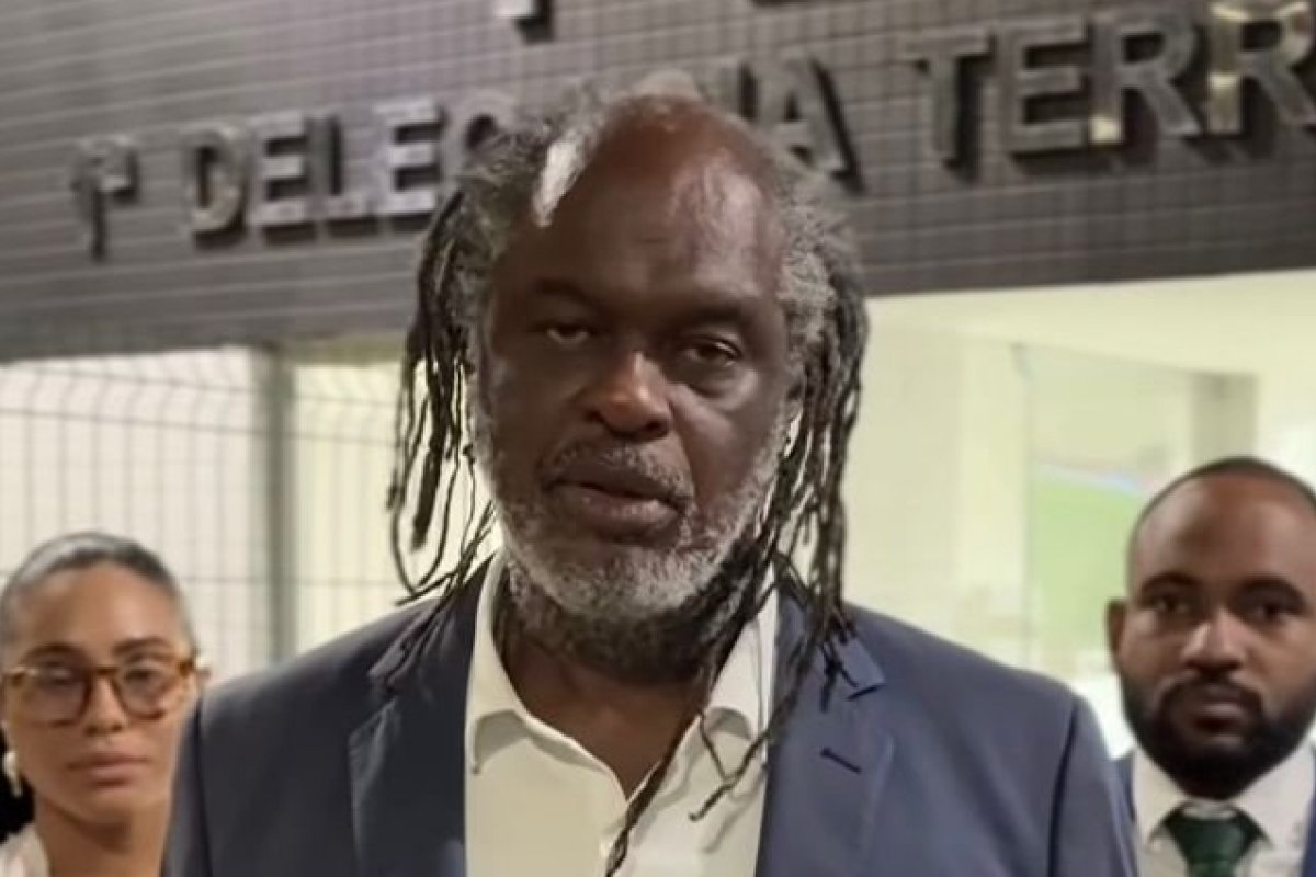 Vídeo: Sílvio Humberto registra ocorrência contra ativista por extorsão e difamação