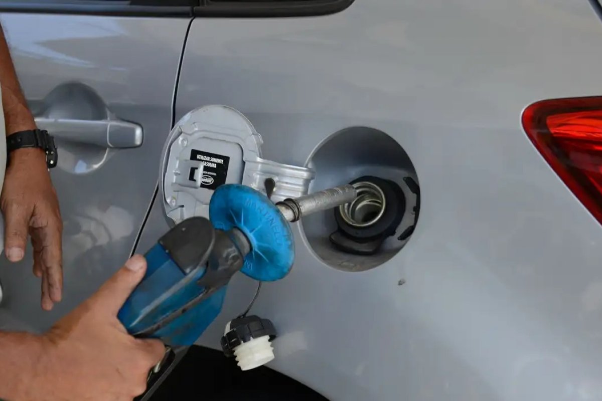 Gasolina, diesel e gás terão aumento de ICMS em 2026
