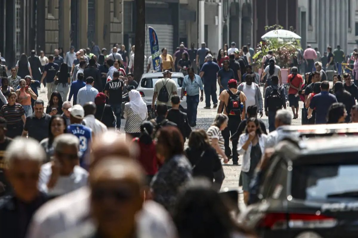 Mais de 6 milhões de famílias deixaram a linha da pobreza em 2 anos