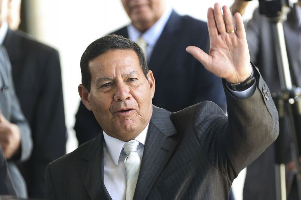 Mourão deve passar Carnaval em Salvador