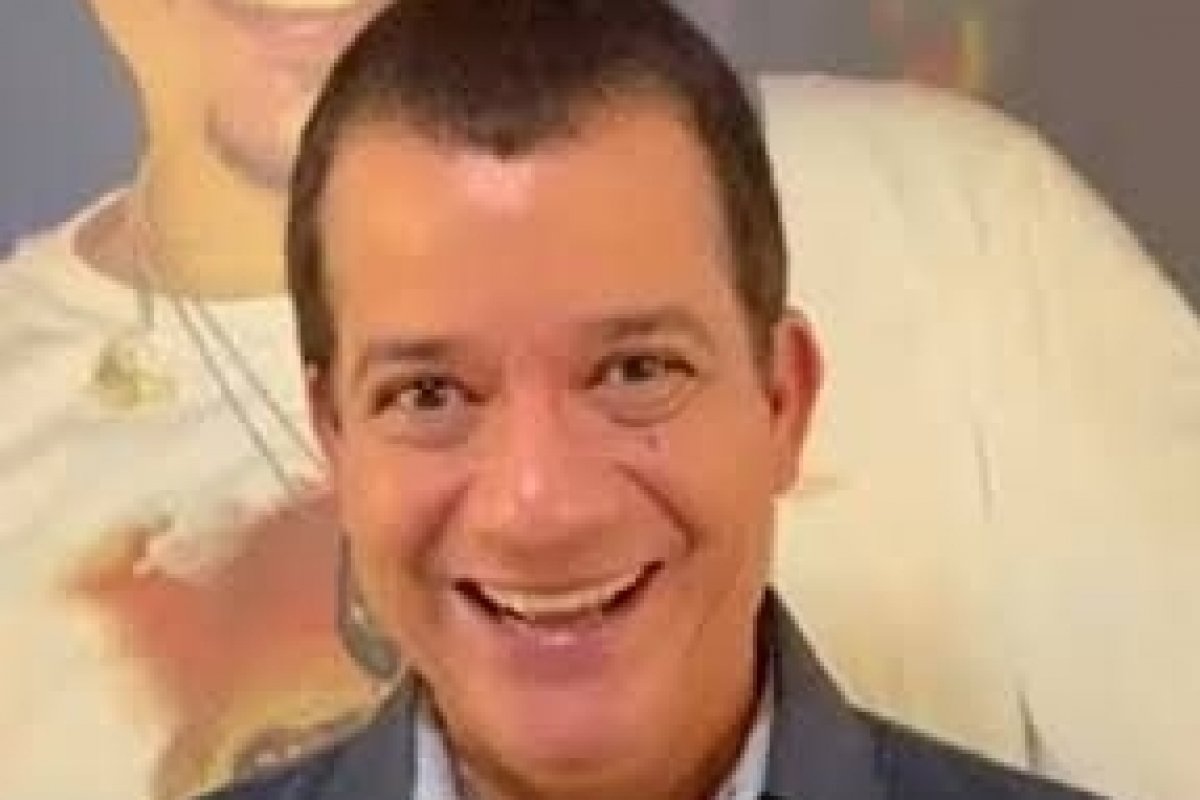 Cantor André Lellys estreia na literatura com “O Reino da Felicidade”!