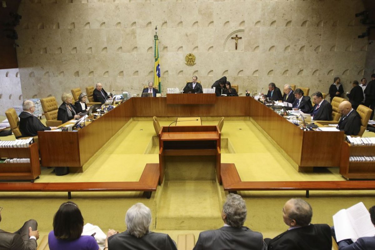 Maioria do STF vota a favor de "jetons"