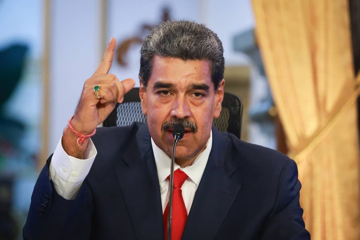 Venezuelanos são convocados a quartéis por Maduro para treinamentos militares em meio à tensão com os EUA