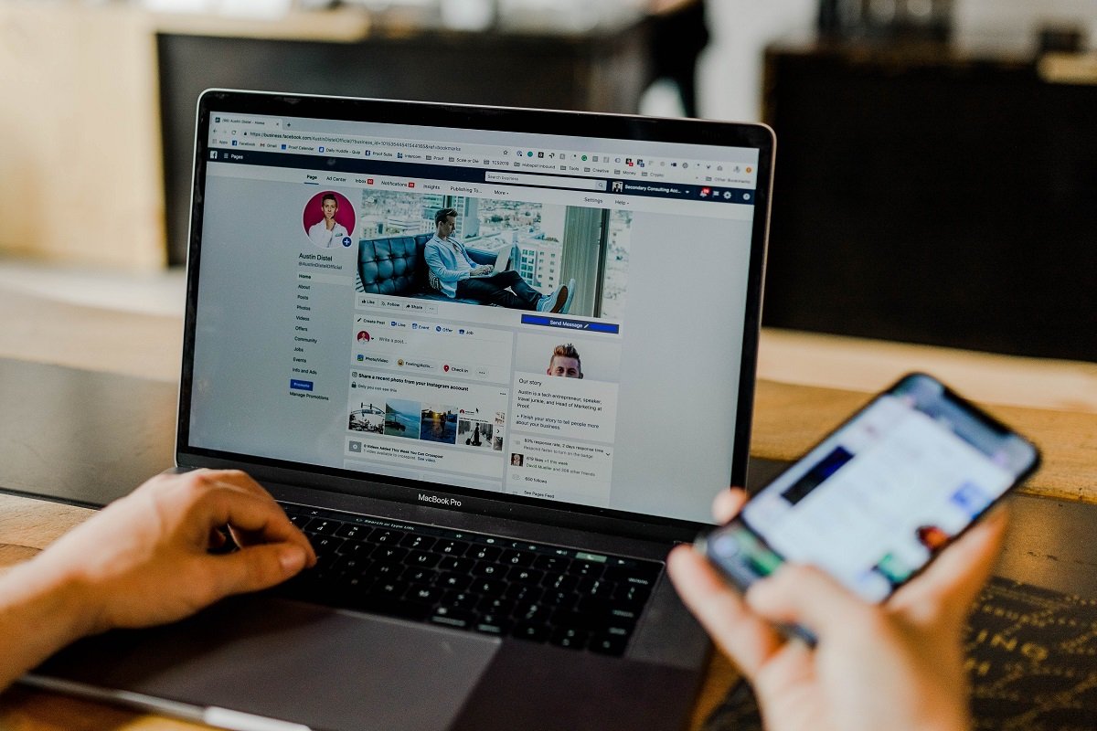 Facebook anuncia oferta de dinheiro em troca de gravações de voz