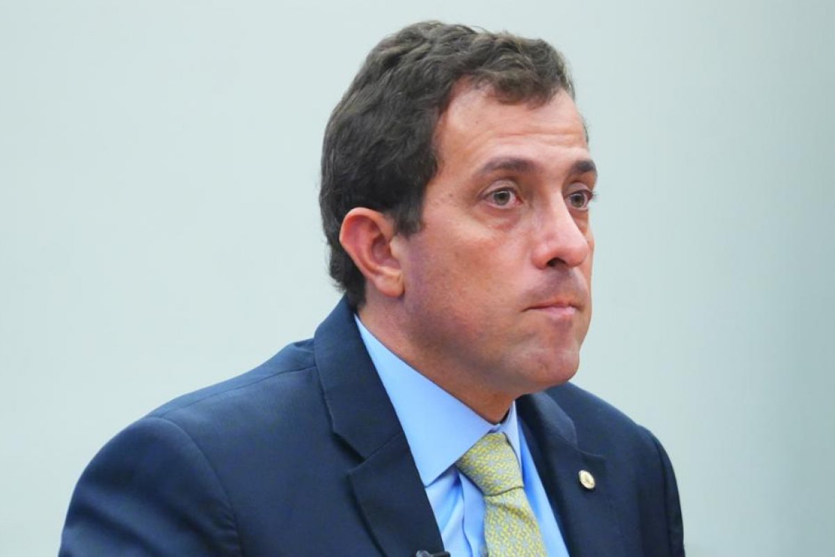 Relator de diretrizes do Orçamento propõe que governo pague todas as emendas de 2026 antes da eleição