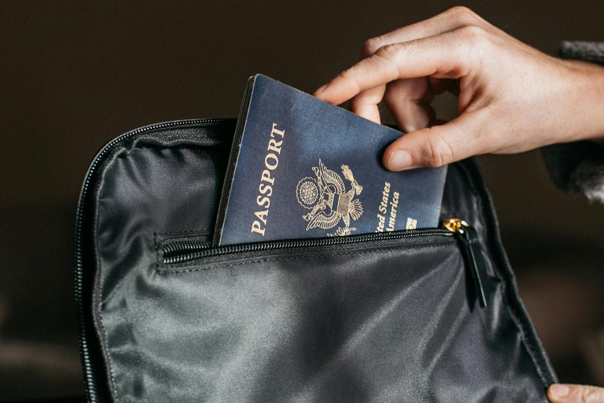 EUA suspendem temporariamente cobrança adicional de US$ 250 para emissão de visto