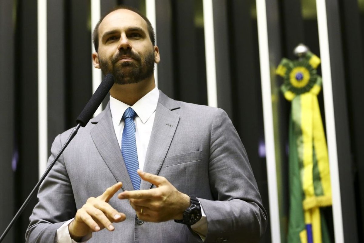 Eduardo Bolsonaro afirma que as falas de Trump sobre Lula na Assembleia Geral da ONU fazem parte da genialidade do americano como negociador