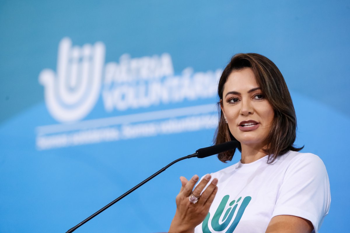 Michelle admite hipótese de candidatura em 2026 e fala em ser leoa após condenação de Bolsonaro